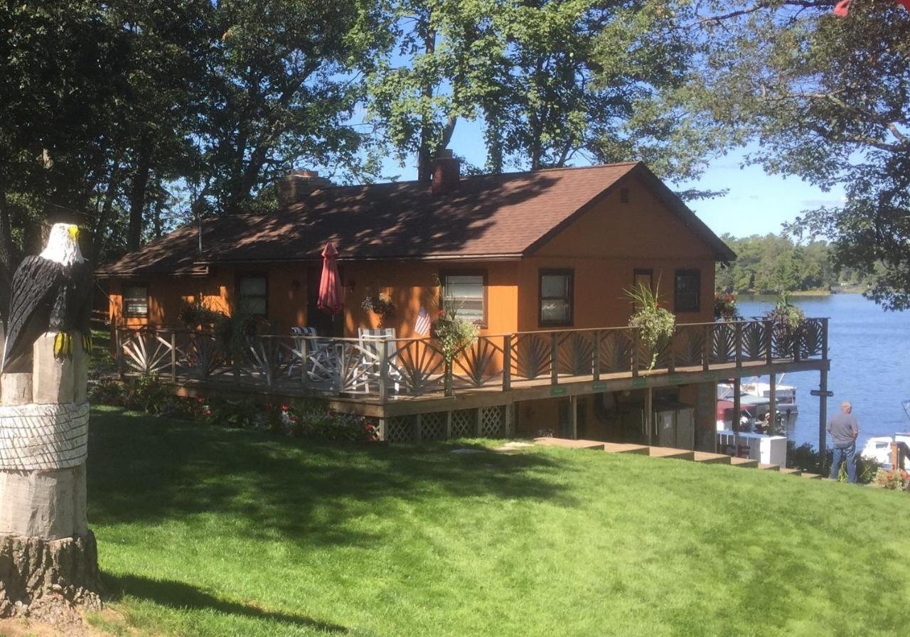 Clear Lake Resort West Branch Exterior foto